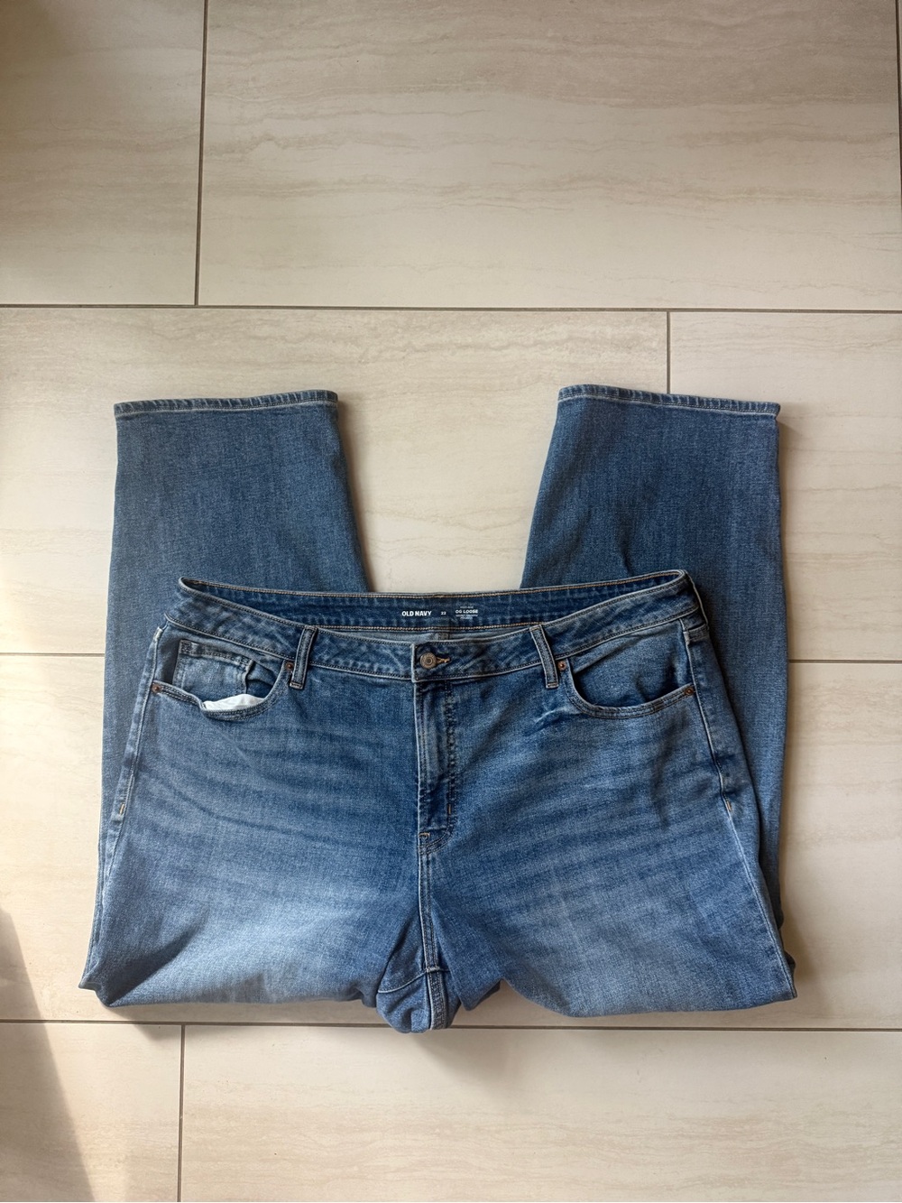 Old Navy Women's Straight Leg Jeans in Medium Blue Wash